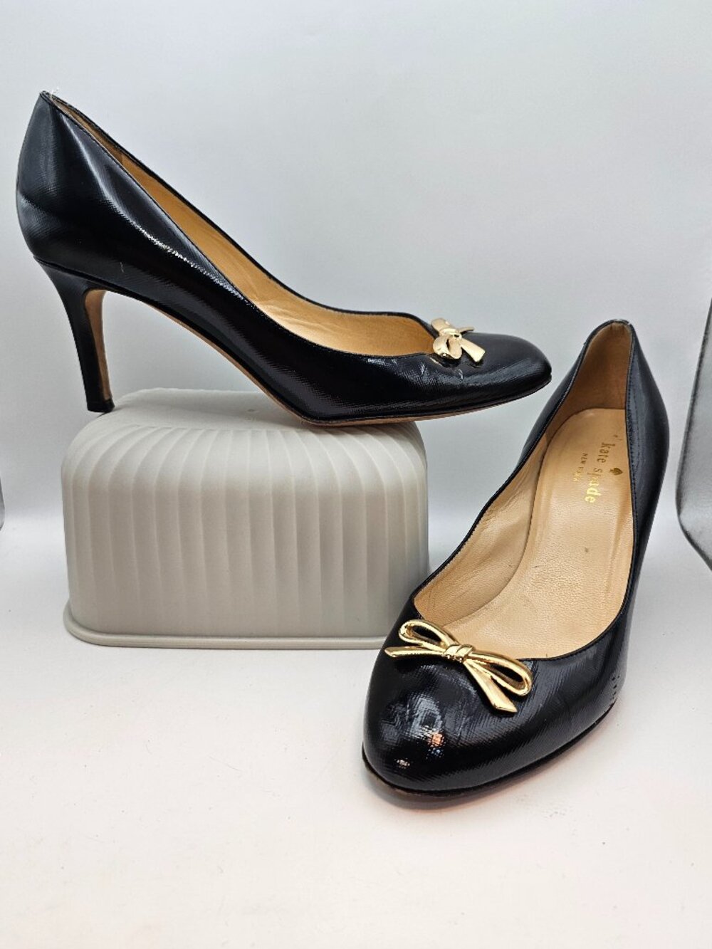 Kate Spade New York “Antonella” Pumps, Black Patent • Gold Bow • Size 6.5